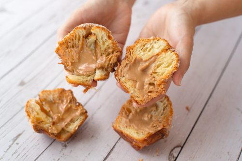 bread secret splitting the hong kong-style milk tea cruffin