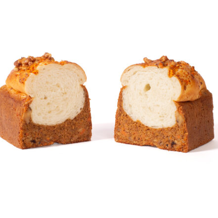 bread-secret-撕開甘筍合桃蛋糕麵包